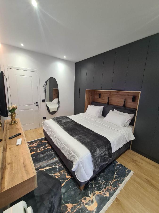 Grey Luxury Apartment Gjirokastër Exteriör bild